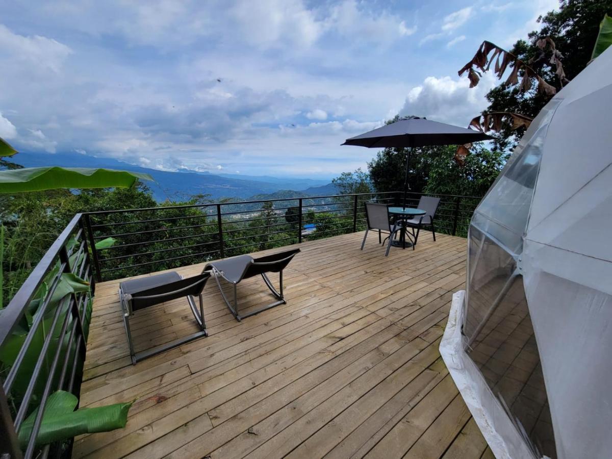 Solaris Glamping Hotel Tena Bagian luar foto