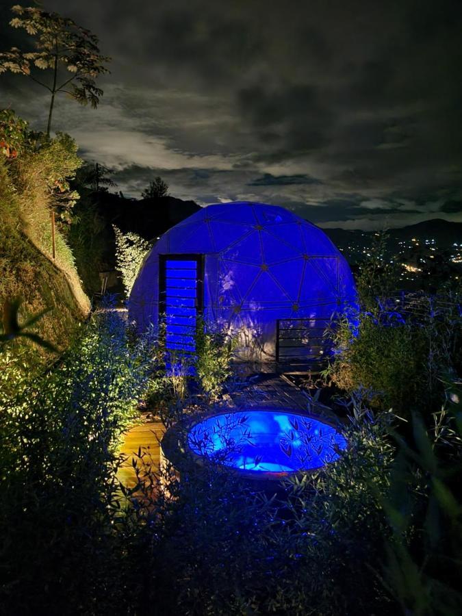 Solaris Glamping Hotel Tena Bagian luar foto