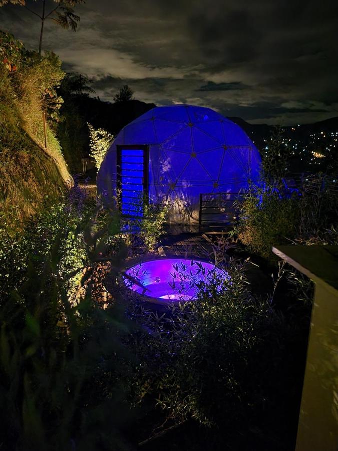 Solaris Glamping Hotel Tena Bagian luar foto