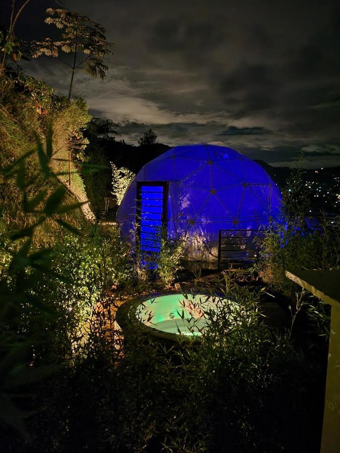Solaris Glamping Hotel Tena Bagian luar foto