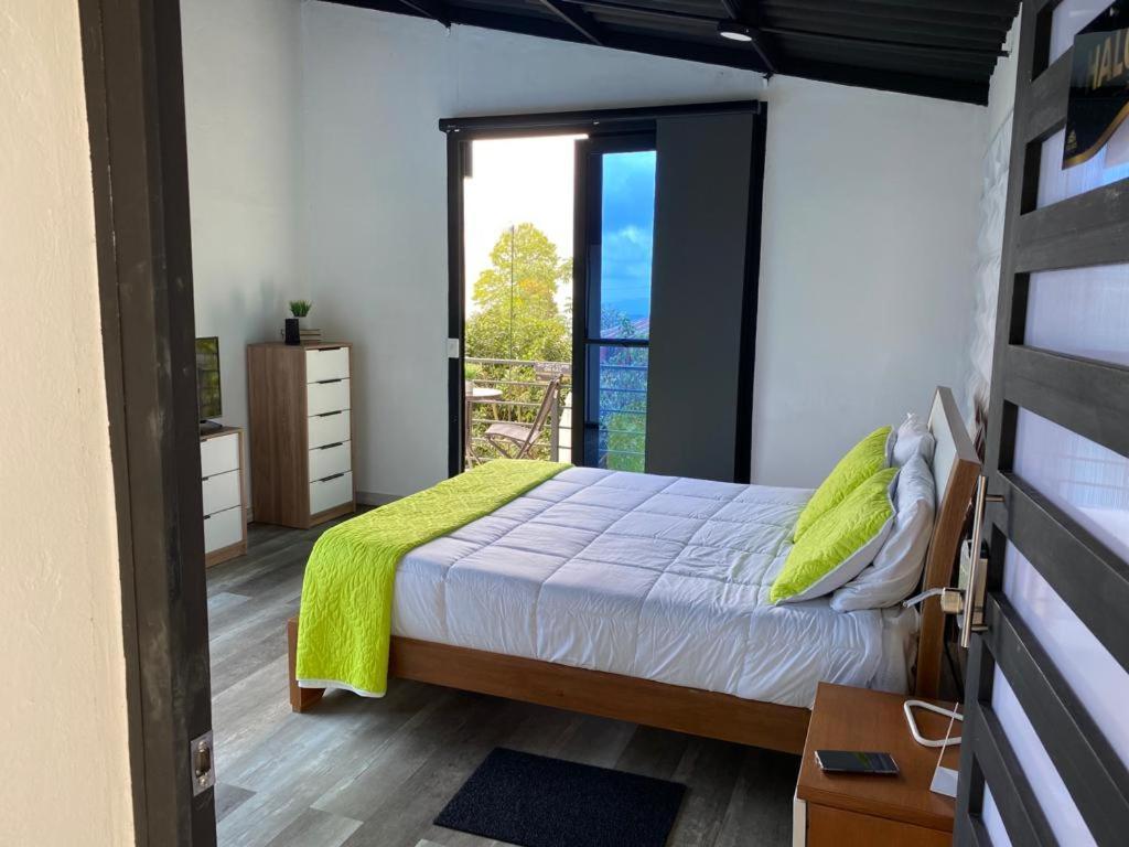 Solaris Glamping Hotel Tena Bagian luar foto